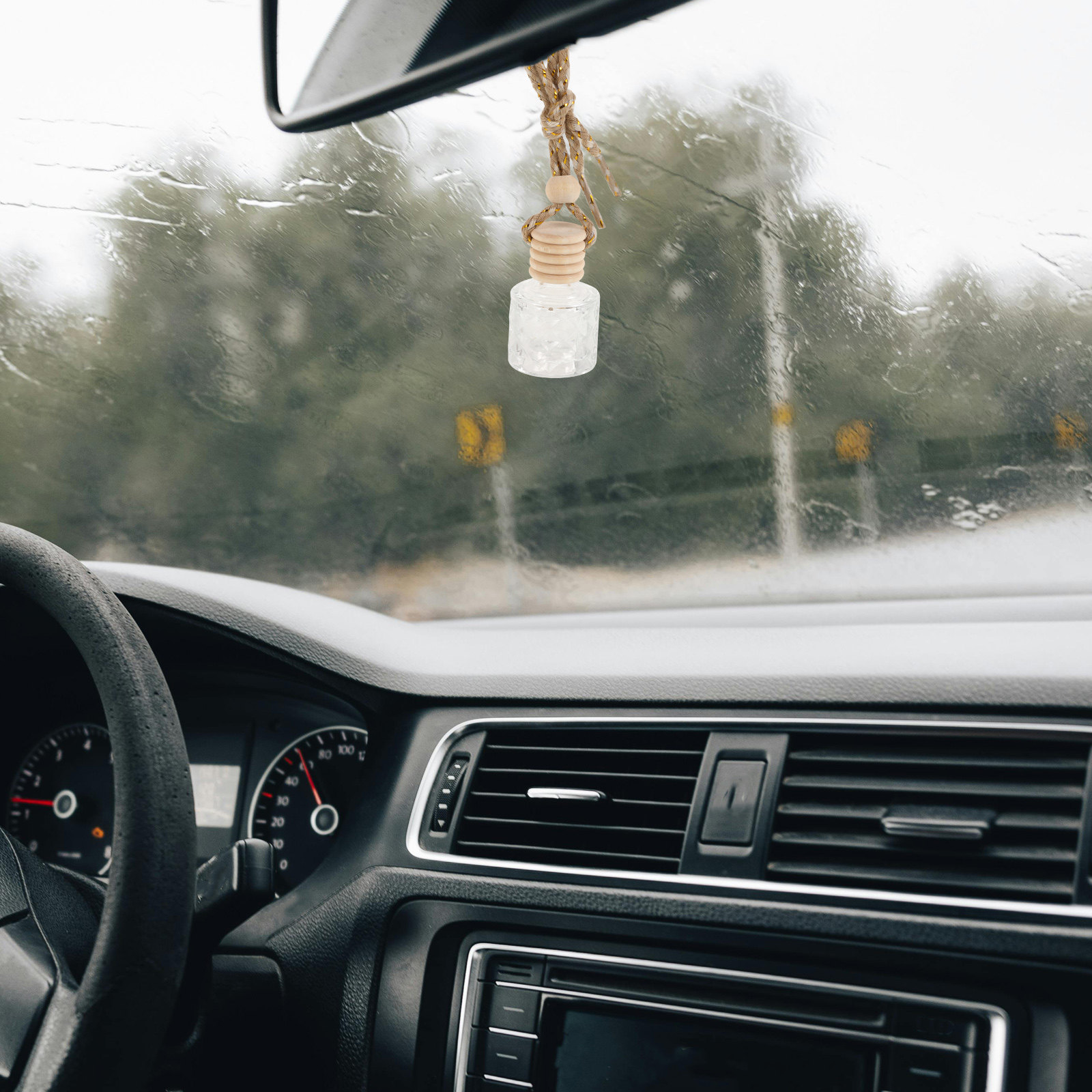 عبوتان من زجاجات الزيوت العطري - مراجعة Car Air Freshener وسعره